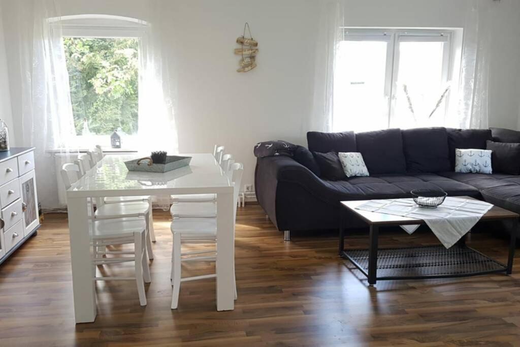 Gemuetliche Haushaelfte Mit Garten Und Terrasse فلنسبورغ المظهر الخارجي الصورة